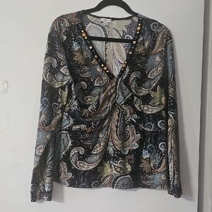Chic Paisley V-Neck Blouse